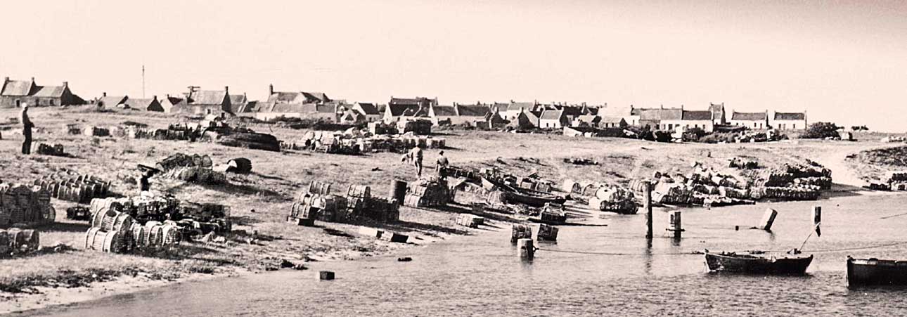 Casiers sur la plage du Port-Sud à Hoedic (Port-la-Croix)